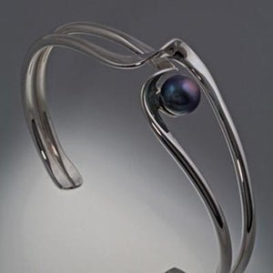 Sterling Silver Bracelet with 8mm Pearl (shown here with black pearl, see options to choose pearl color)